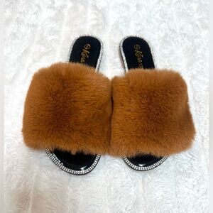 Size 8 Women’s Brown Furry Slide Sandals